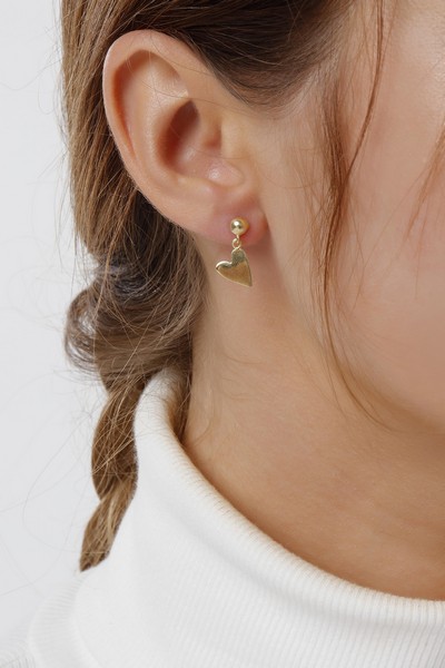 
	Gold Heart Design Earrings