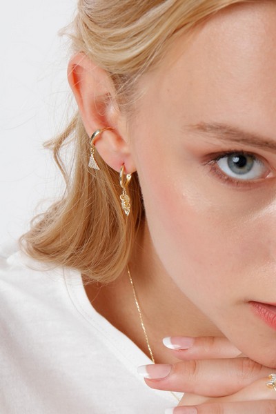 
	Gold Angel Wing Design Earrings