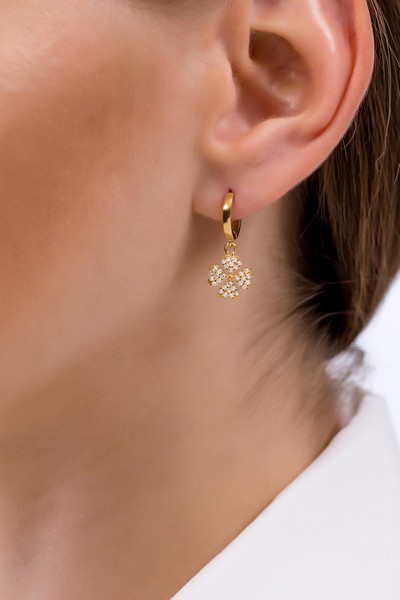
	Gold Clover Design Earrings, 